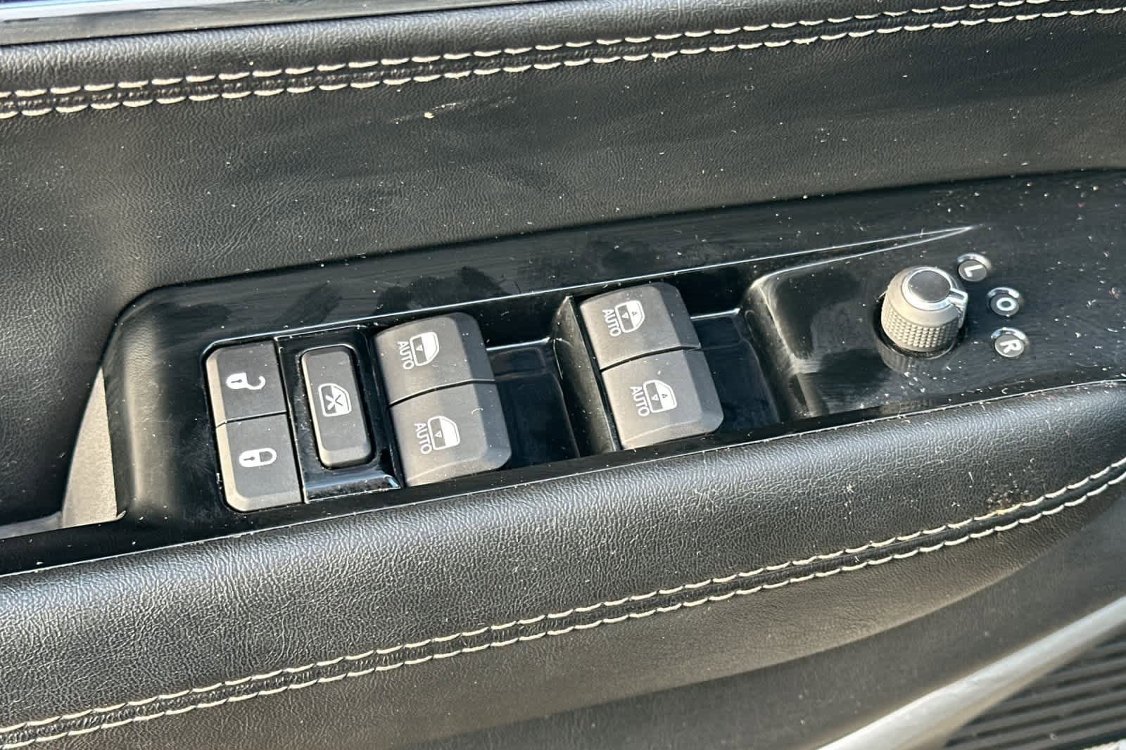 Used 2023 Jeep Wagoneer Series II image 13