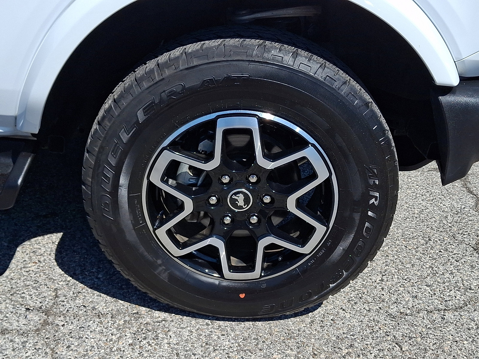 Certified 2025 Ford Bronco Outer Banks AWD/4WD image 11