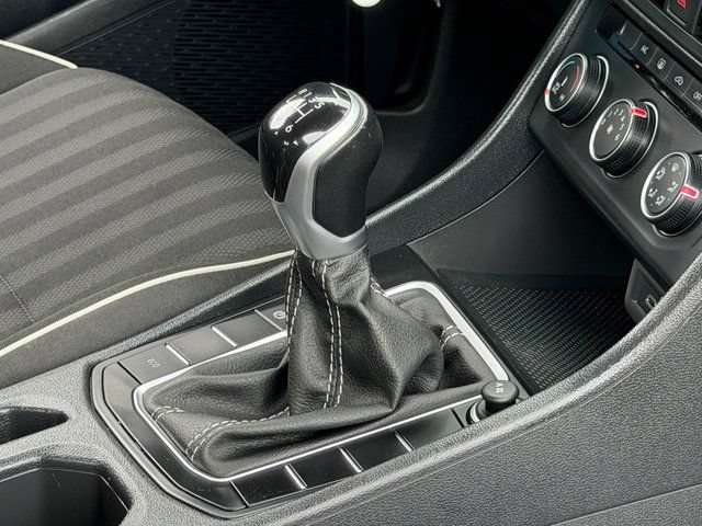 Used 2023 Volkswagen Jetta Sport FWD image 35