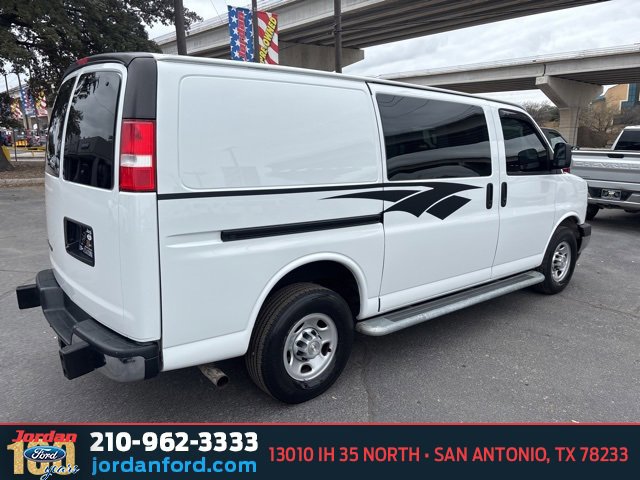 Used 2019 Chevrolet Express 2500 Work Van w/ Driver Convenience Package image 4