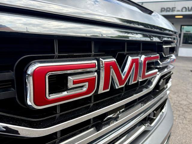 Used 2023 GMC Sierra 1500 SLT AWD/4WD image 11