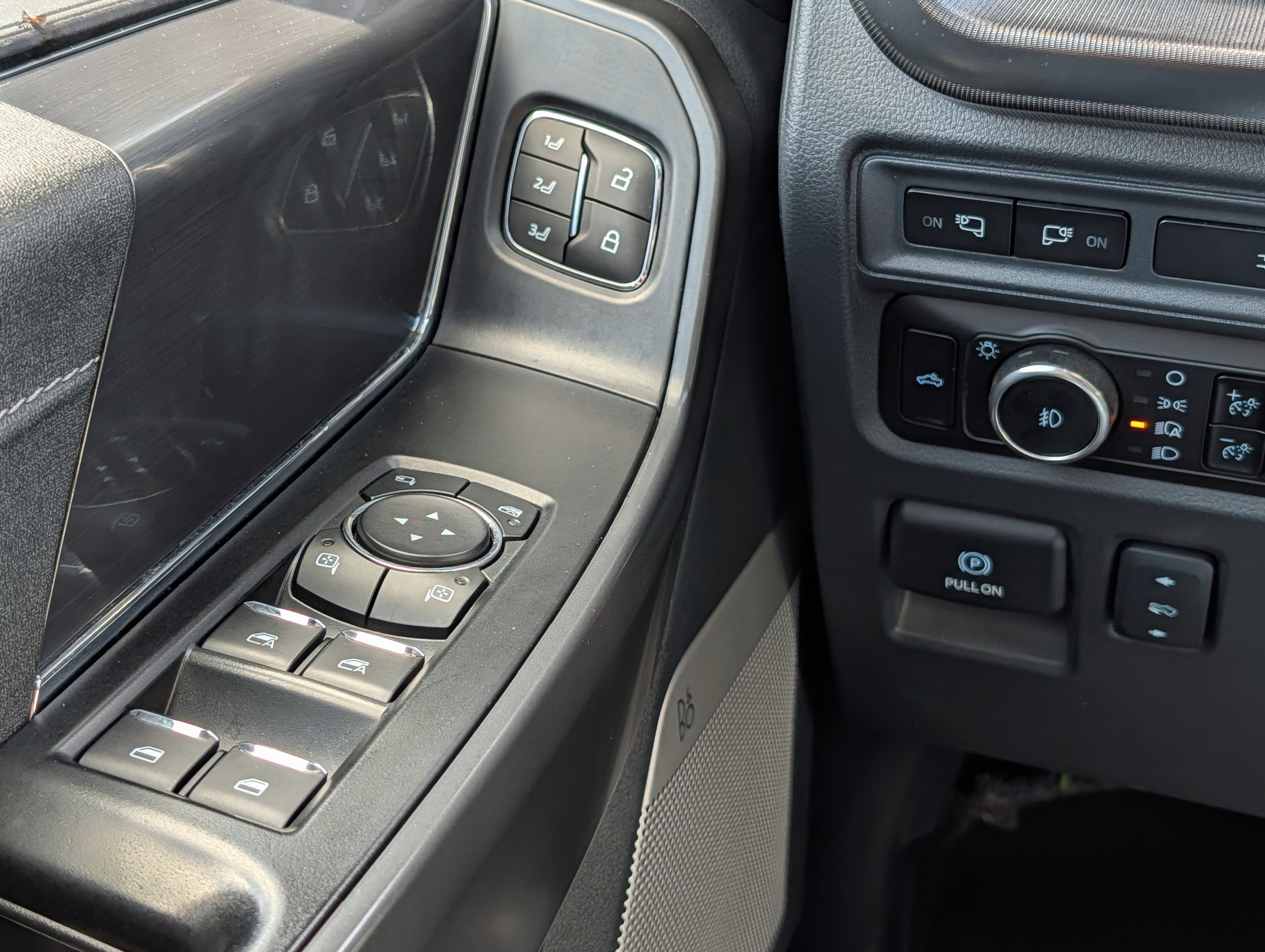 Certified 2024 Ford F150 Lariat AWD/4WD image 24