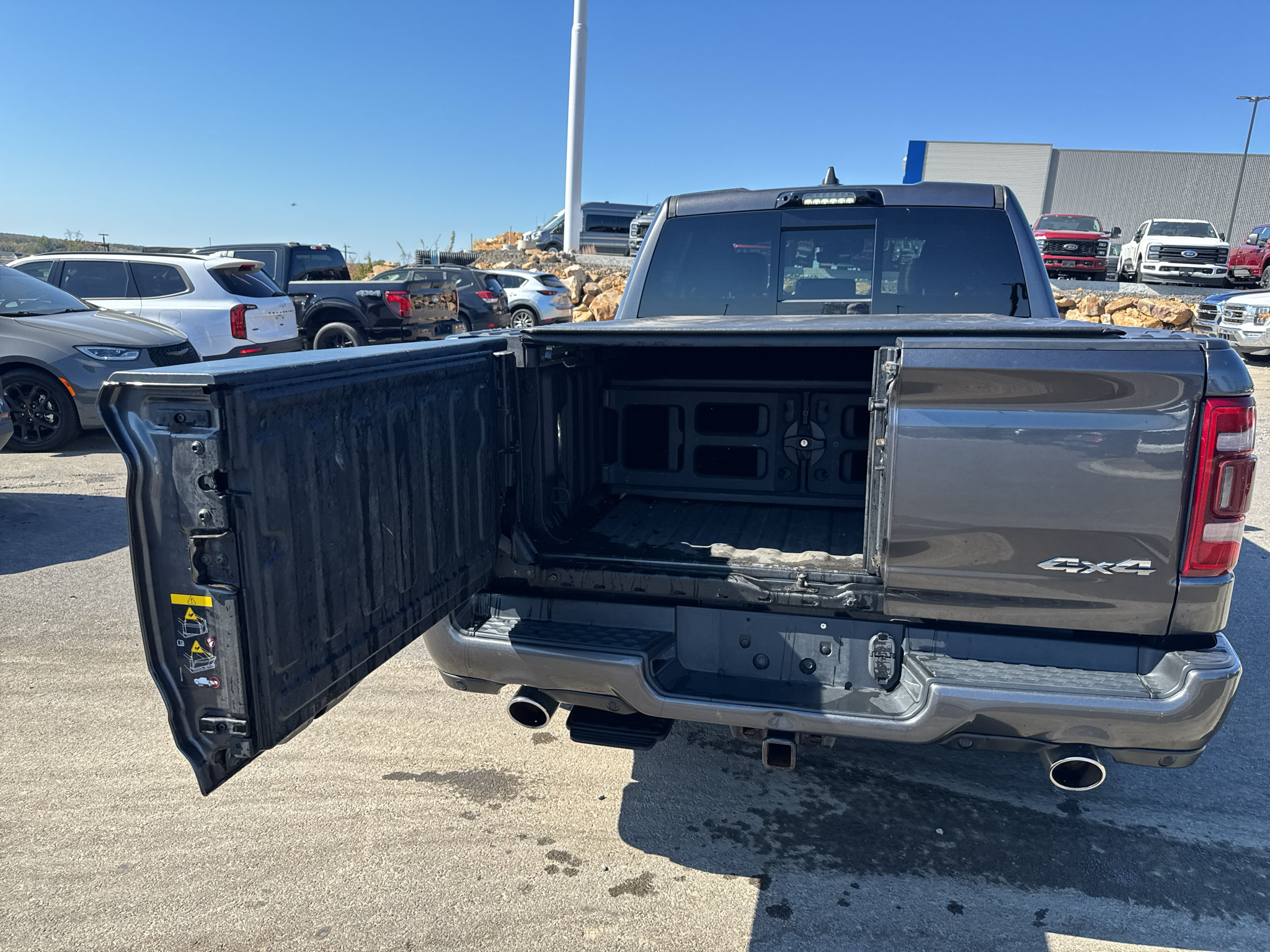 Used 2021 RAM 1500 Limited AWD/4WD image 16