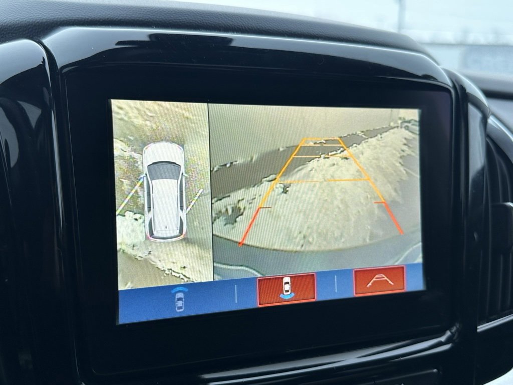 Used 2019 Chevrolet Traverse Premier w/ Driver Confidence II Package image 32