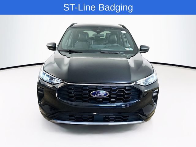 Certified 2023 Ford Escape ST-Line w/ Tech Pack #1 FWD image 2