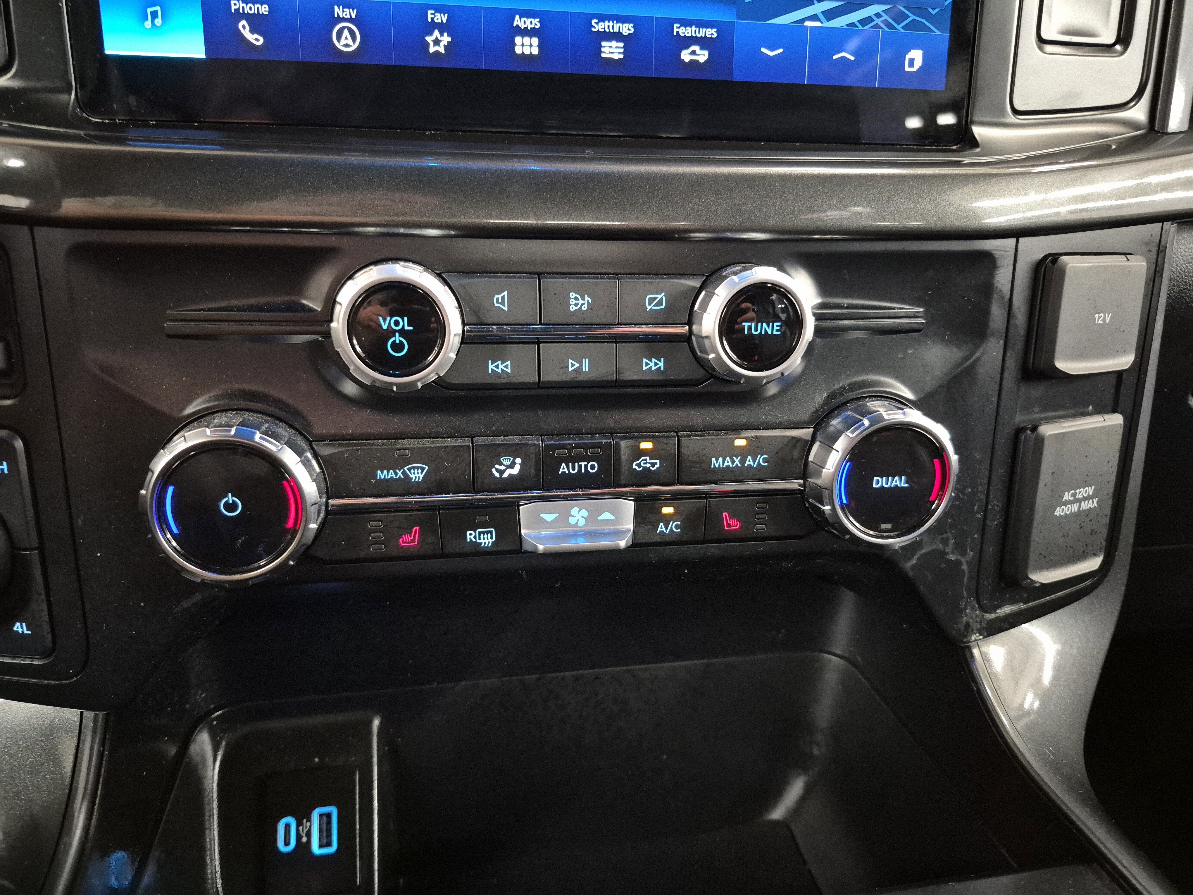Certified 2023 Ford F150 Tremor w/ Trailer Tow Package AWD/4WD image 37