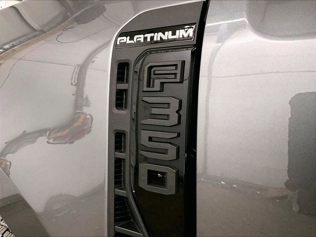 Certified 2025 Ford F350 Platinum AWD/4WD image 13