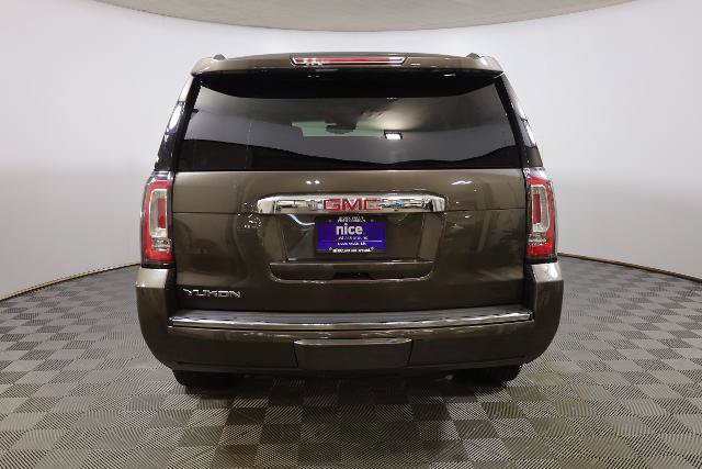Used 2020 GMC Yukon Denali w/ Denali Premium Package AWD/4WD image 7