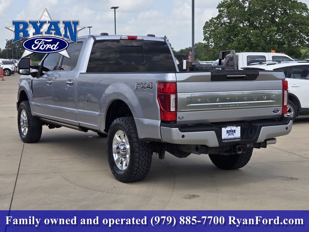 Certified 2022 Ford F350 Platinum w/ FX4 Off-Road Package AWD/4WD image 4