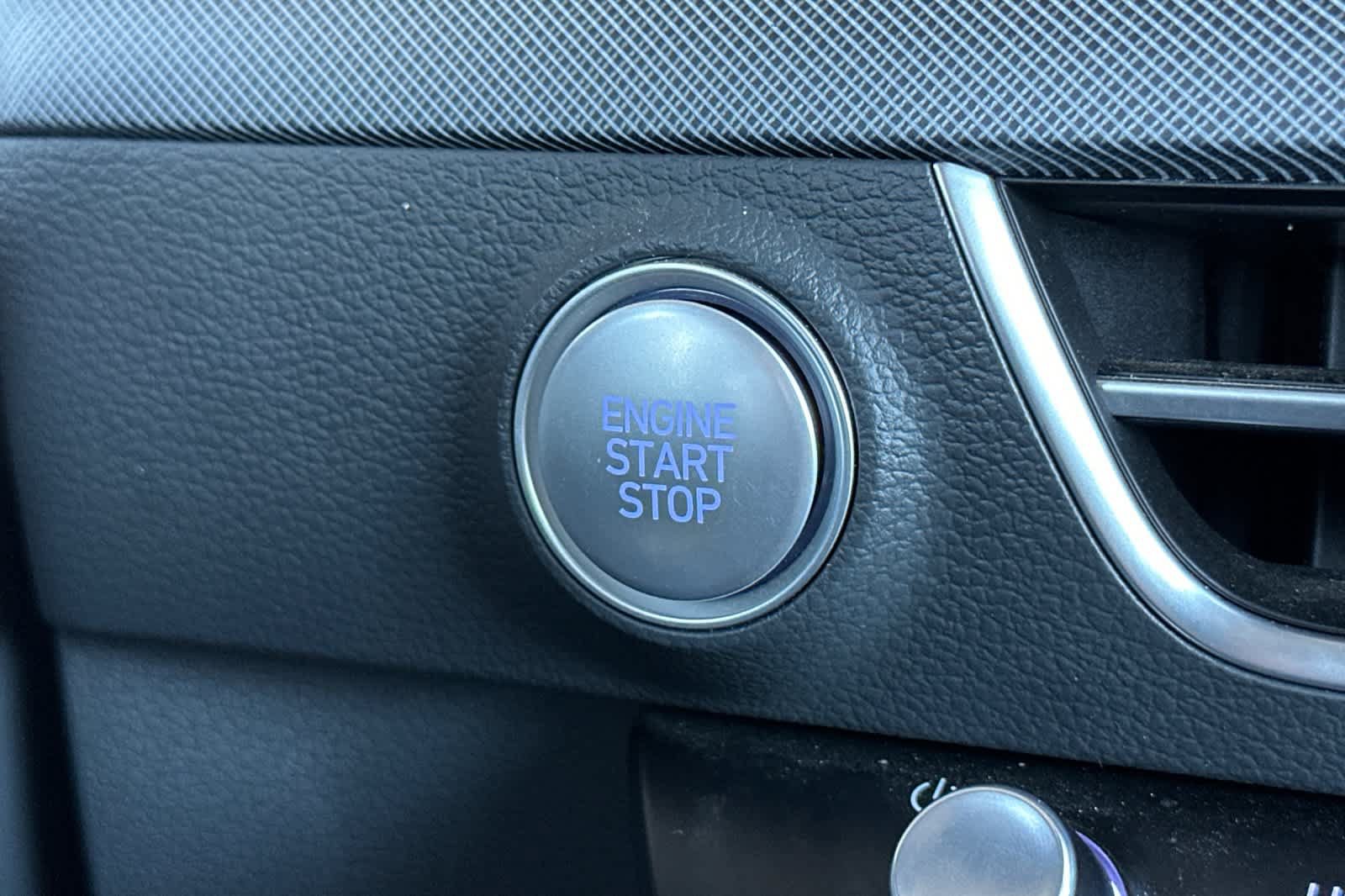 Used 2025 Hyundai Sonata SEL FWD image 21