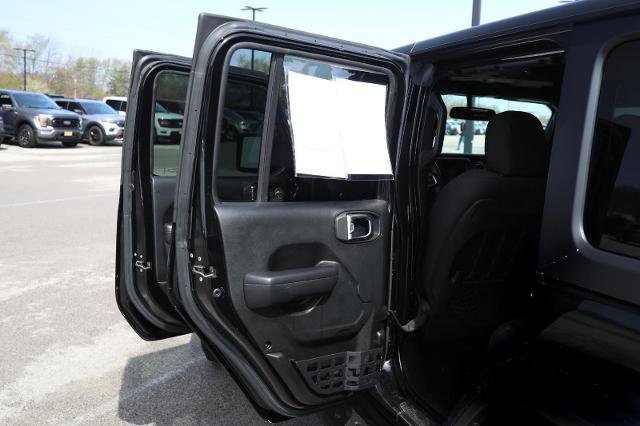 Used 2020 Jeep Wrangler Unlimited Rubicon w/ Dual Top Group AWD/4WD image 25