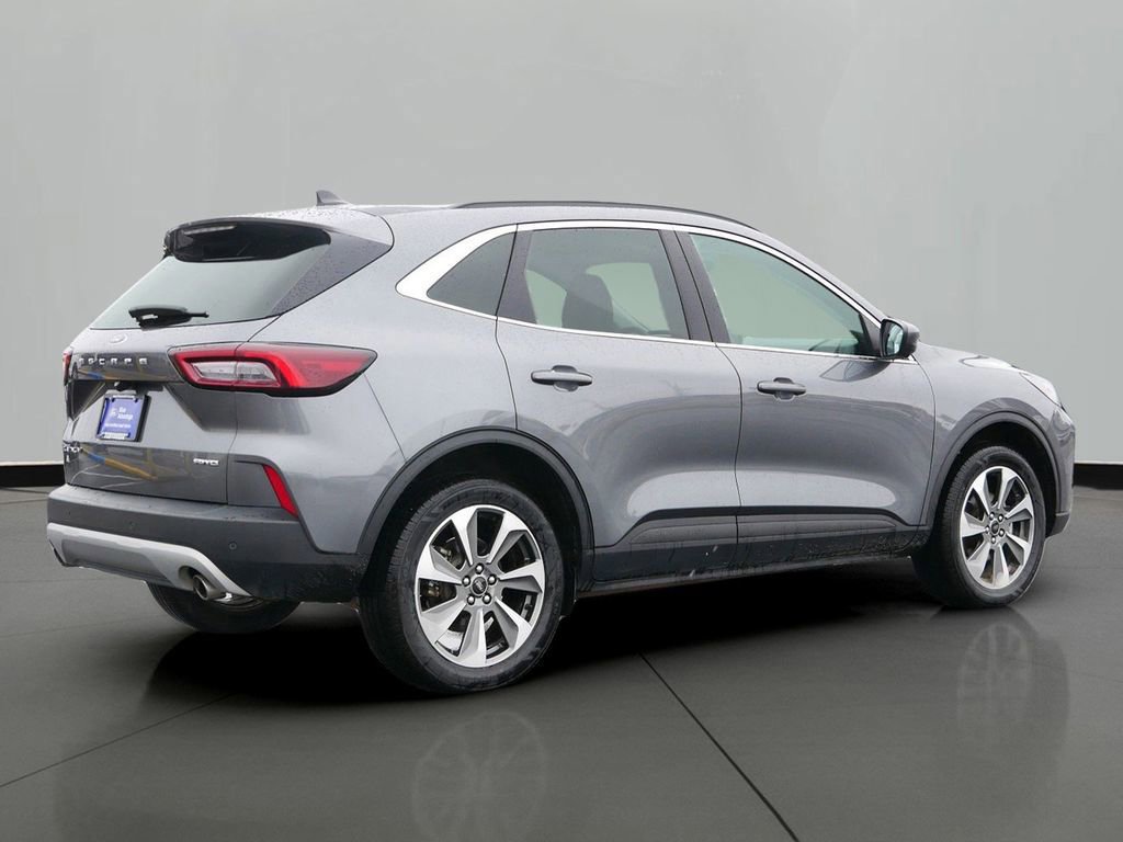 Certified 2024 Ford Escape Platinum image 2