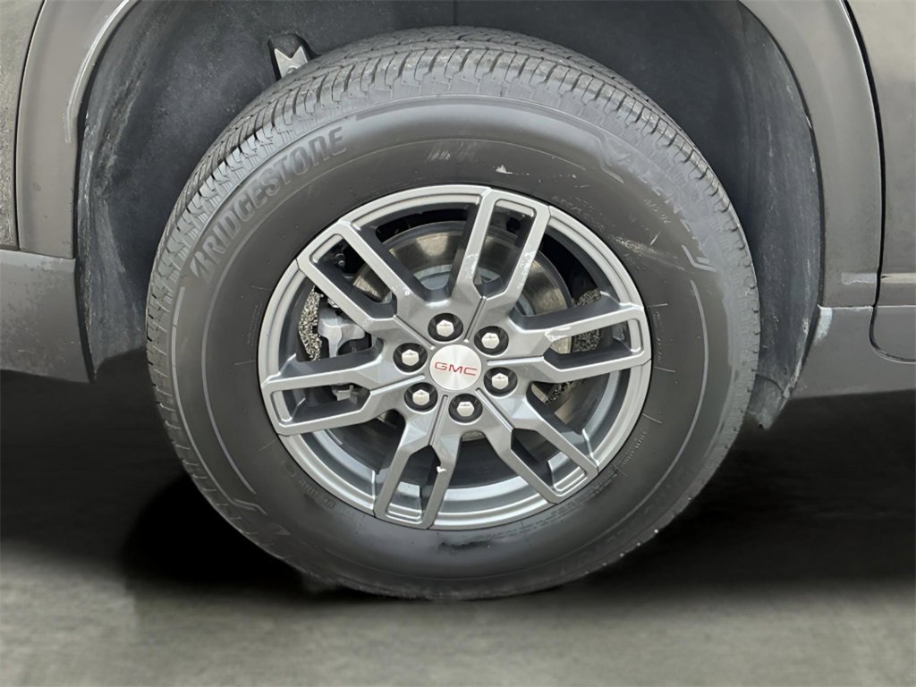 Used 2025 GMC Acadia Elevation image 16