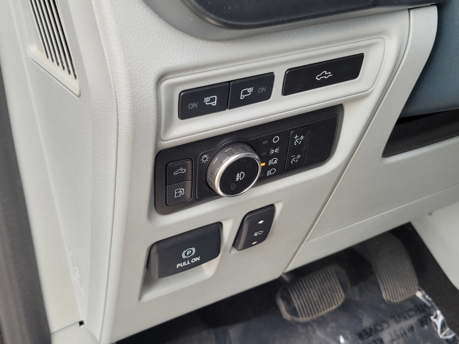 Certified 2023 Ford F150 Limited AWD/4WD image 18