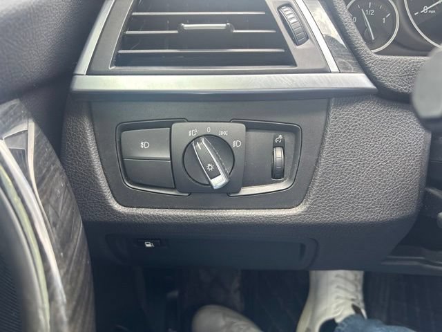 Used 2018 BMW 330e RWD image 25