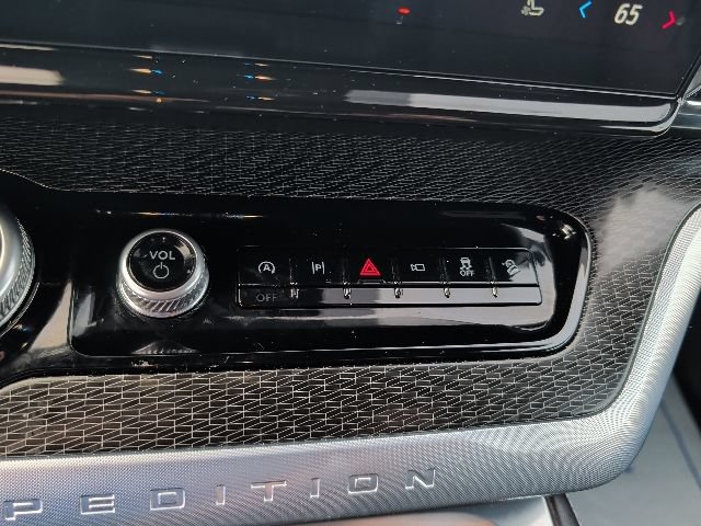 Certified 2025 Ford Expedition Max Platinum w/ Stealth Performance Package AWD/4WD image 28