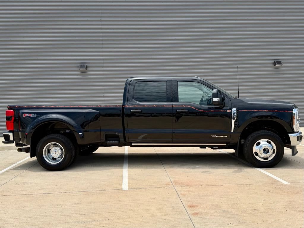 Certified 2026 Ford F350 Lariat w/ Lariat Ultimate Package AWD/4WD image 2