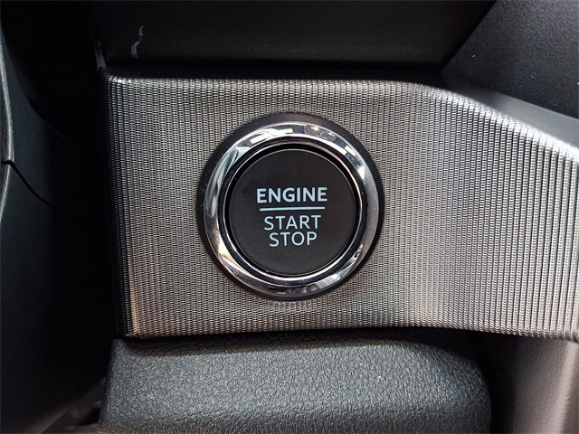 Certified 2025 Ford F250 Platinum image 24