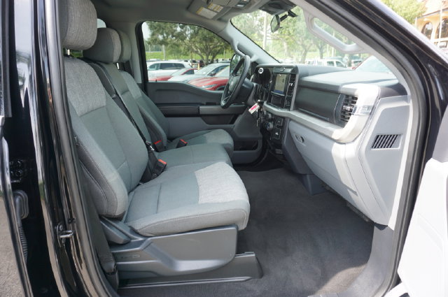 Certified 2025 Ford F250 XLT w/ FX4 Off-Road Package AWD/4WD image 3