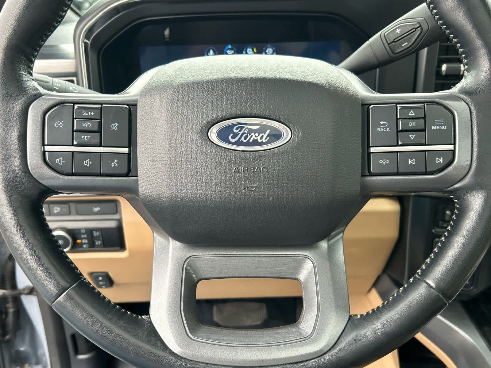 Certified 2024 Ford F350 Lariat image 30