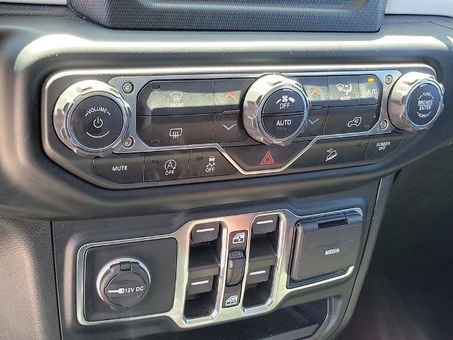 Used 2021 Jeep Wrangler Unlimited Islander image 25