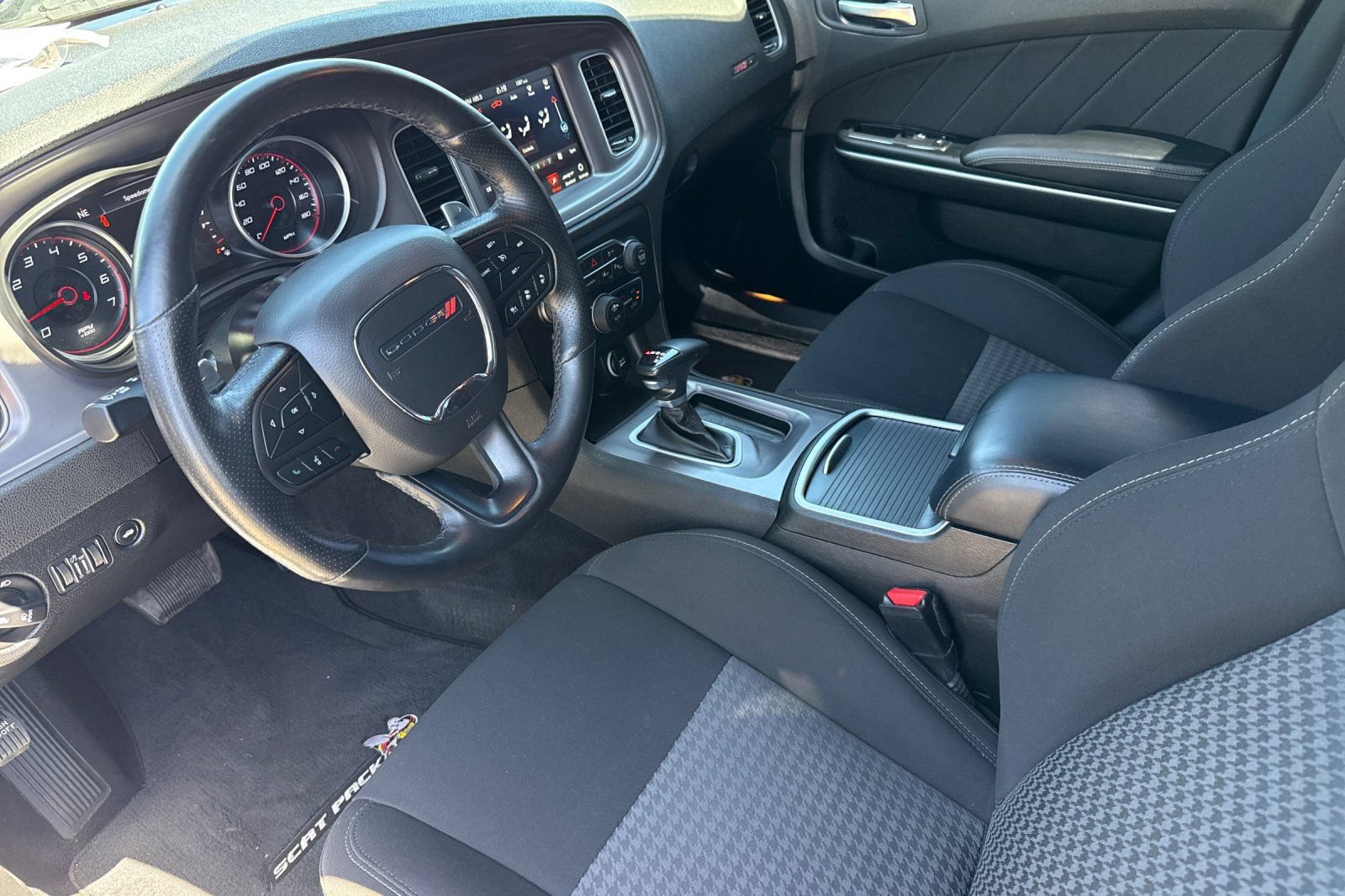 Used 2023 Dodge Charger Scat Pack w/ Navigation & Travel Group RWD image 11