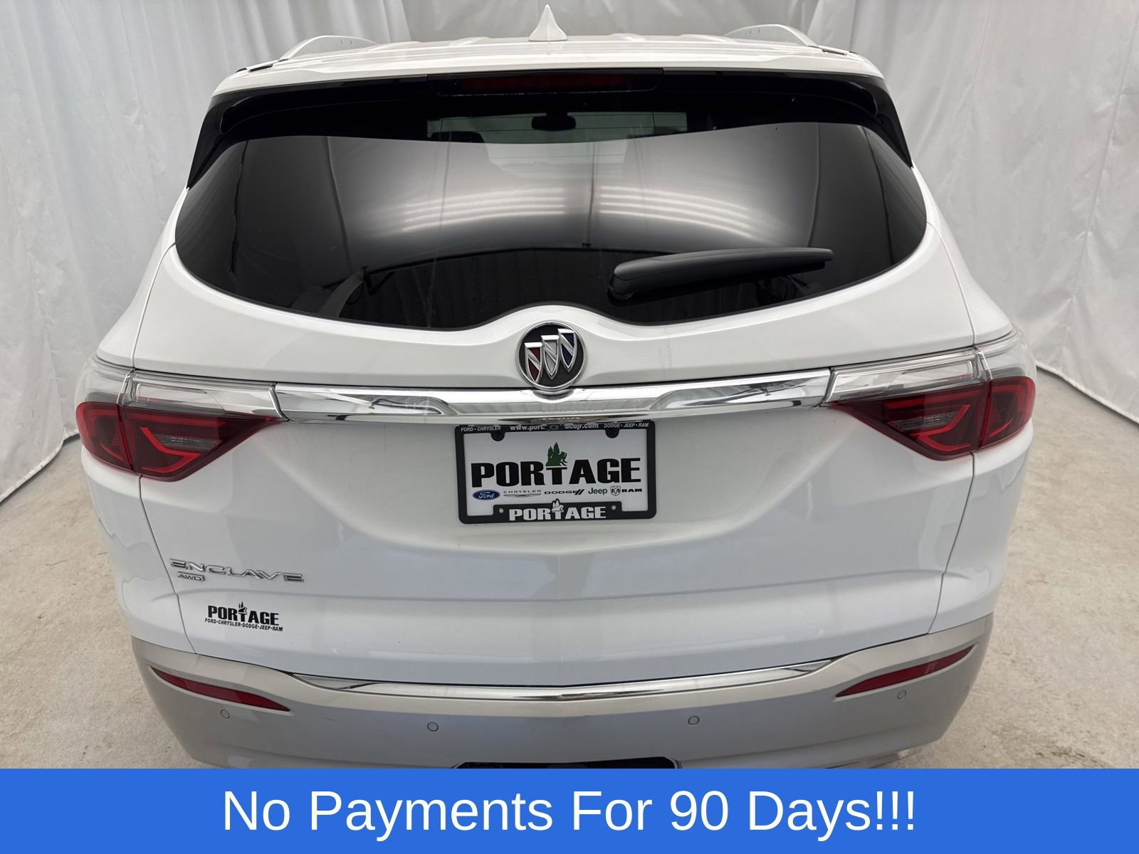 Used 2022 Buick Enclave Essence w/ Trailering Package, 5000 lbs. image 3