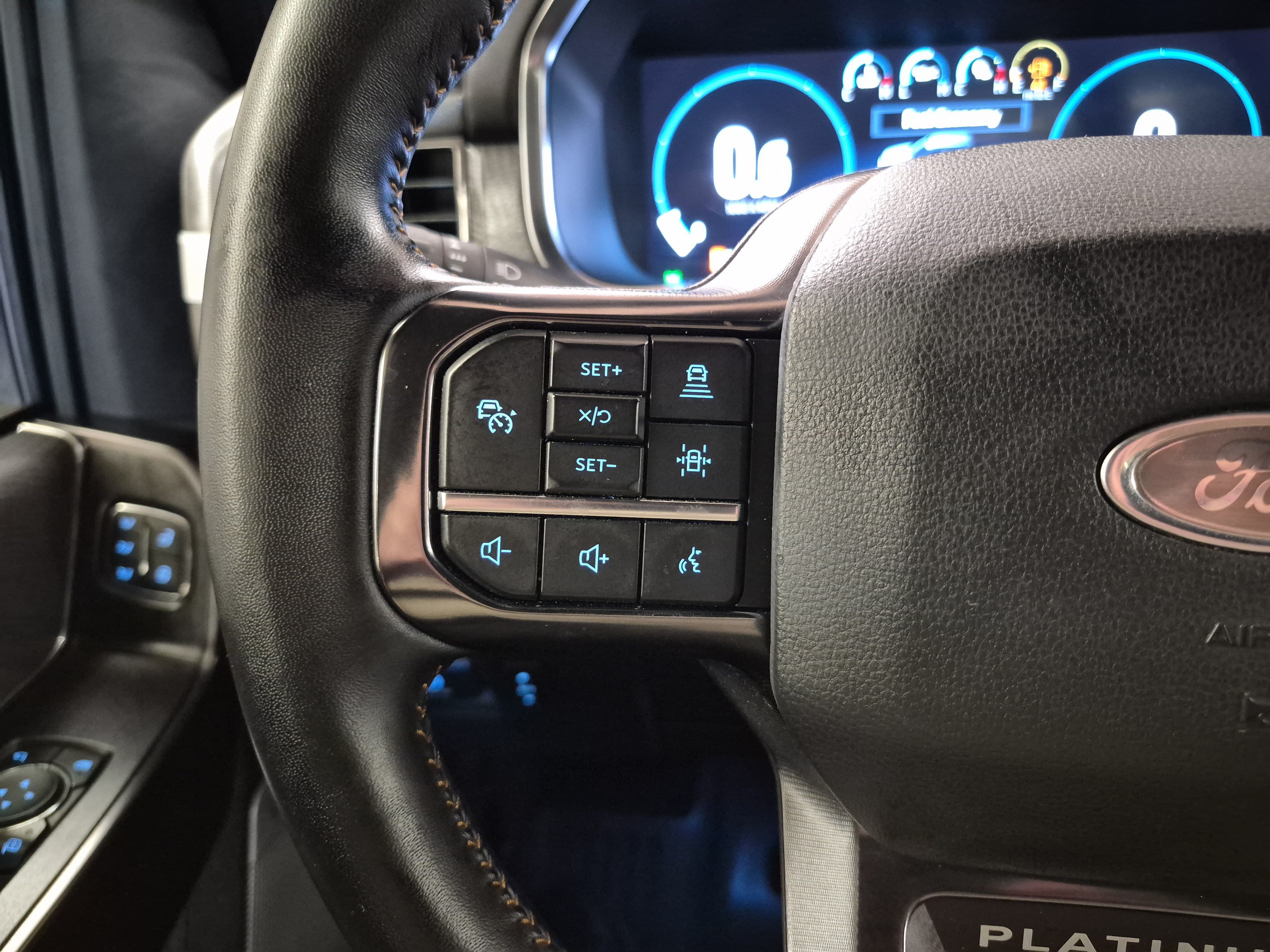 Certified 2022 Ford F150 Platinum AWD/4WD image 26