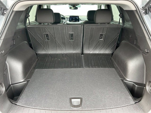 Used 2024 Chevrolet Blazer LT w/ Convenience Package FWD image 11