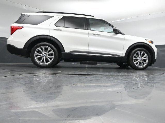 Certified 2024 Ford Explorer XLT w/ Equipment Group 202A AWD/4WD image 44
