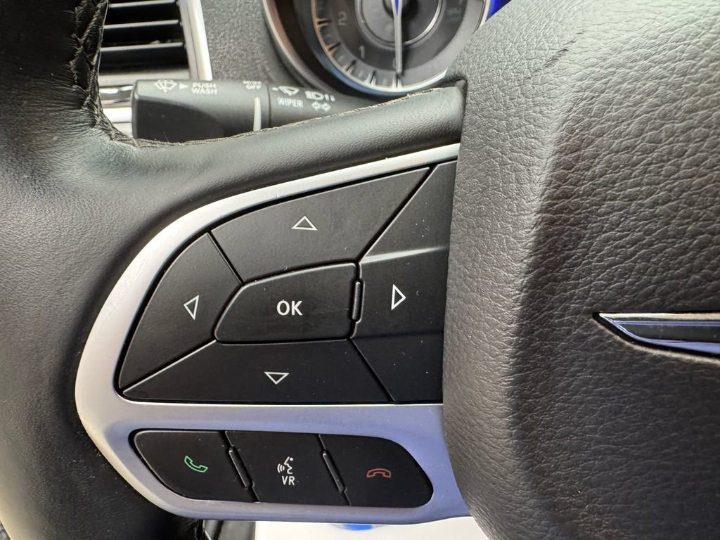 Used 2019 Chrysler 300 Limited RWD image 14
