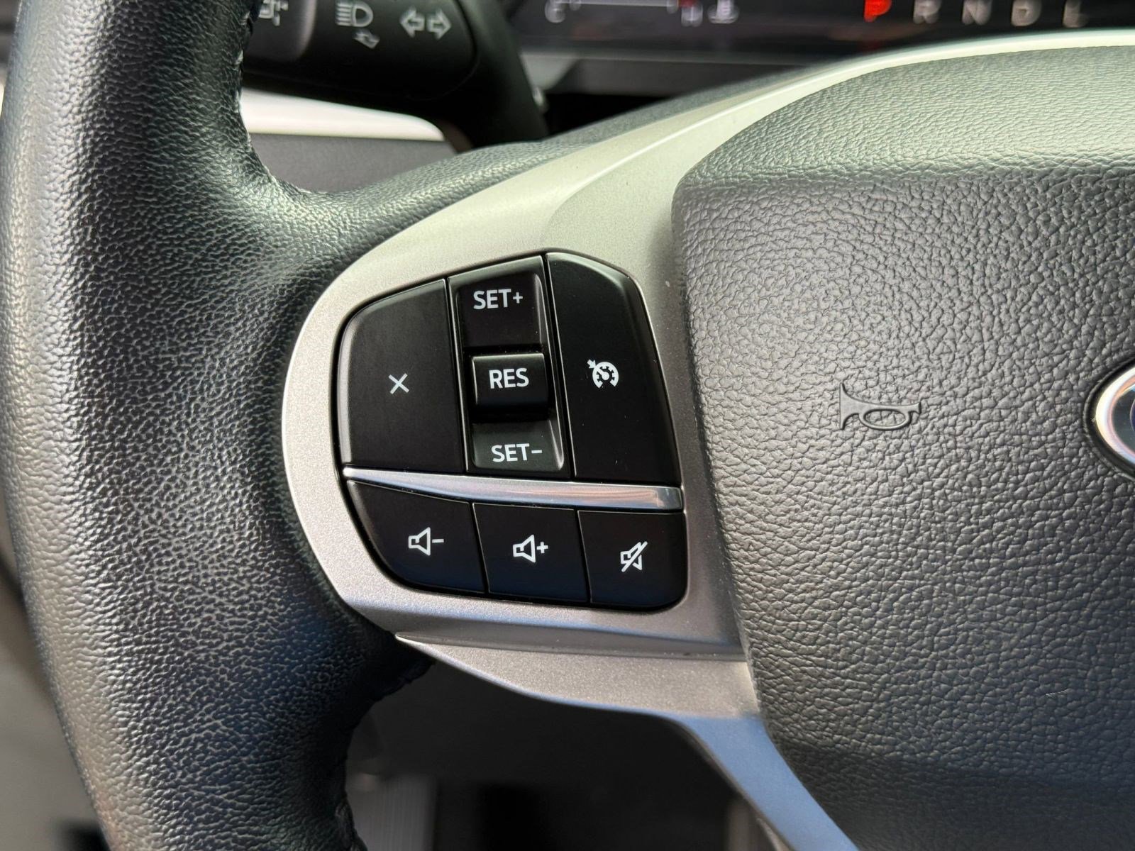 Certified 2022 Ford Explorer XLT w/ Equipment Group 202A image 16