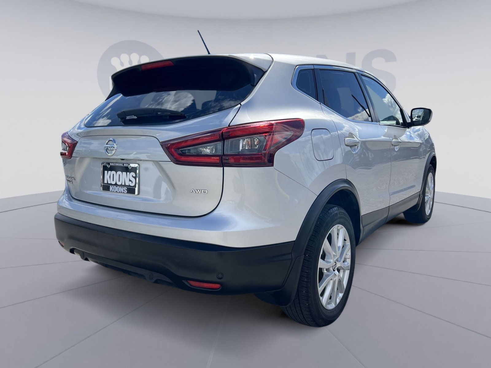 Used 2021 Nissan Rogue Sport S image 4