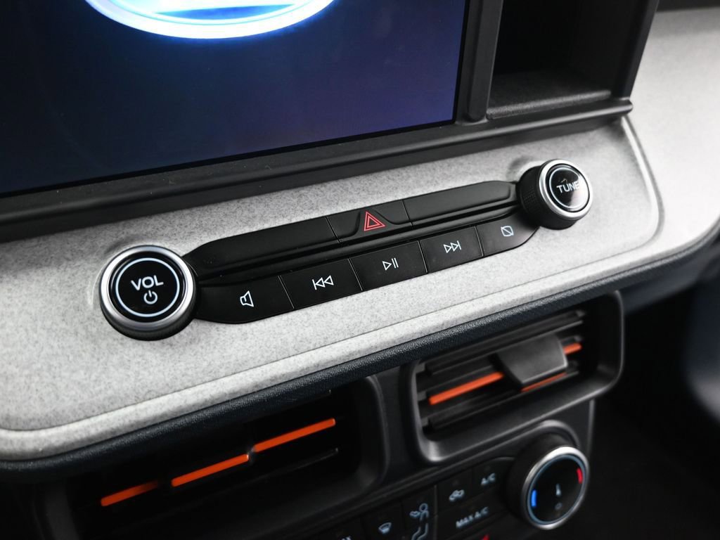 Certified 2022 Ford Maverick XLT w/ XLT Luxury Package image 16