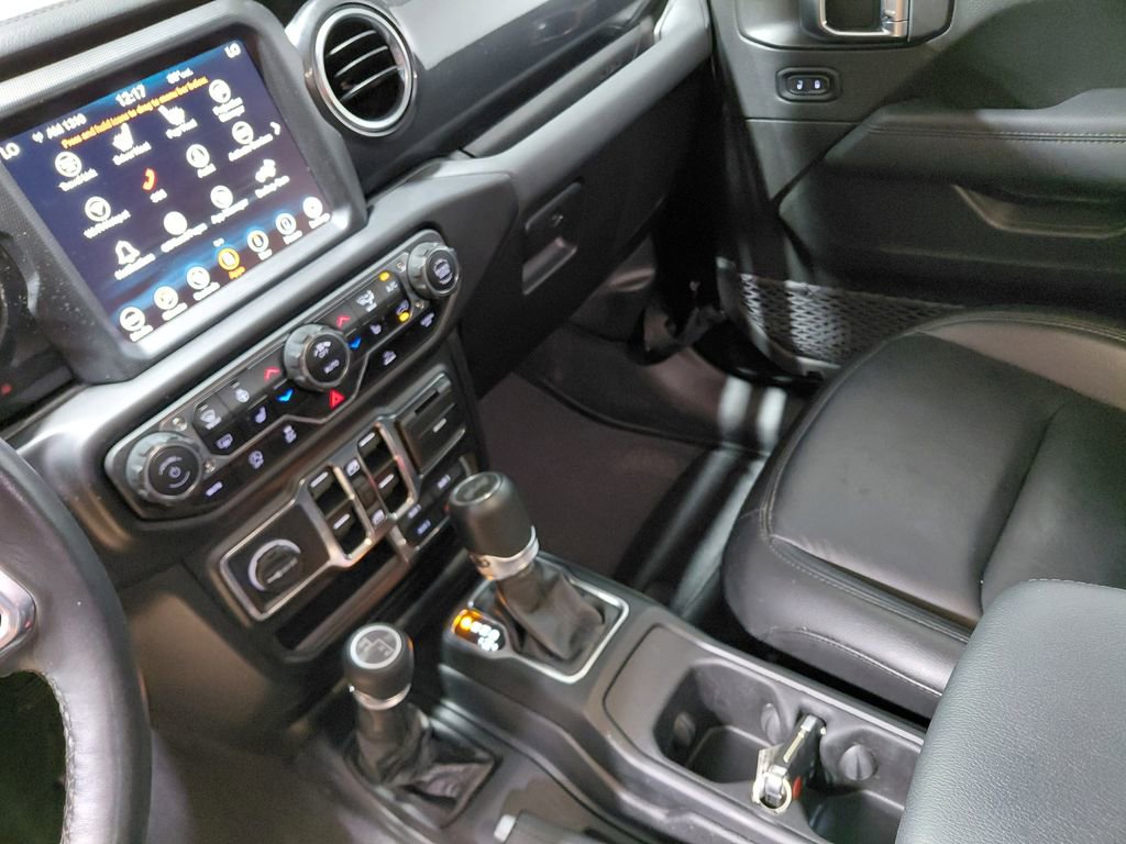 Used 2023 Jeep Wrangler Unlimited Sahara AWD/4WD image 35