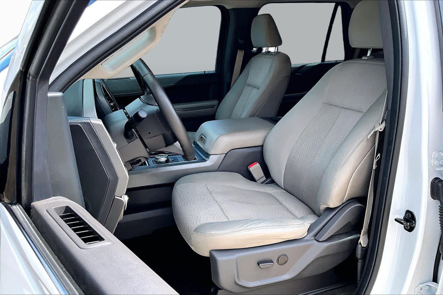 Certified 2021 Ford Expedition XLT RWD image 8