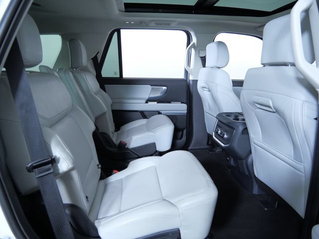 Certified 2025 Ford Expedition Platinum AWD/4WD image 13
