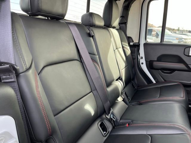 Used 2025 Jeep Gladiator Rubicon w/ Convenience Group image 21
