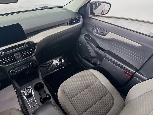 Certified 2022 Ford Escape SE w/ SE Sport Appearance Package image 22