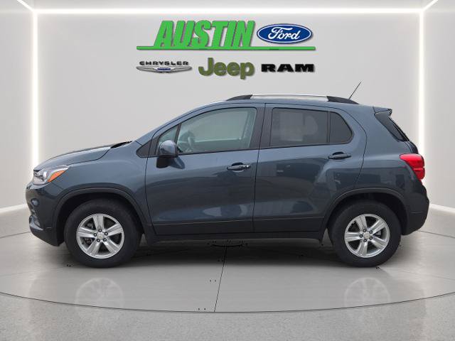 Used 2022 Chevrolet Trax LT w/ LT Convenience Package AWD/4WD image 2