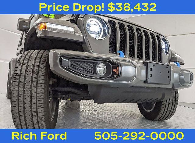 Used 2023 Jeep Wrangler Unlimited Sahara AWD/4WD image 25