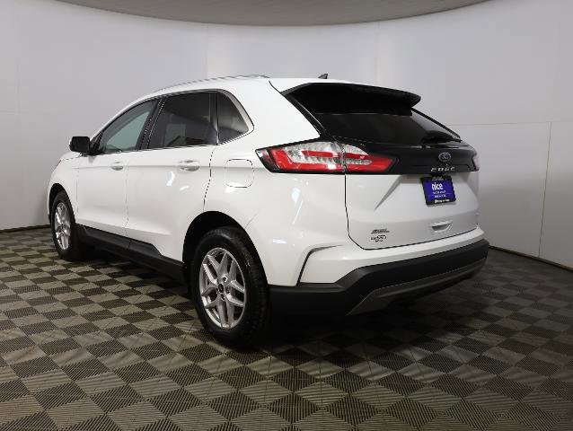 Certified 2024 Ford Edge SEL w/ Convenience Package image 2