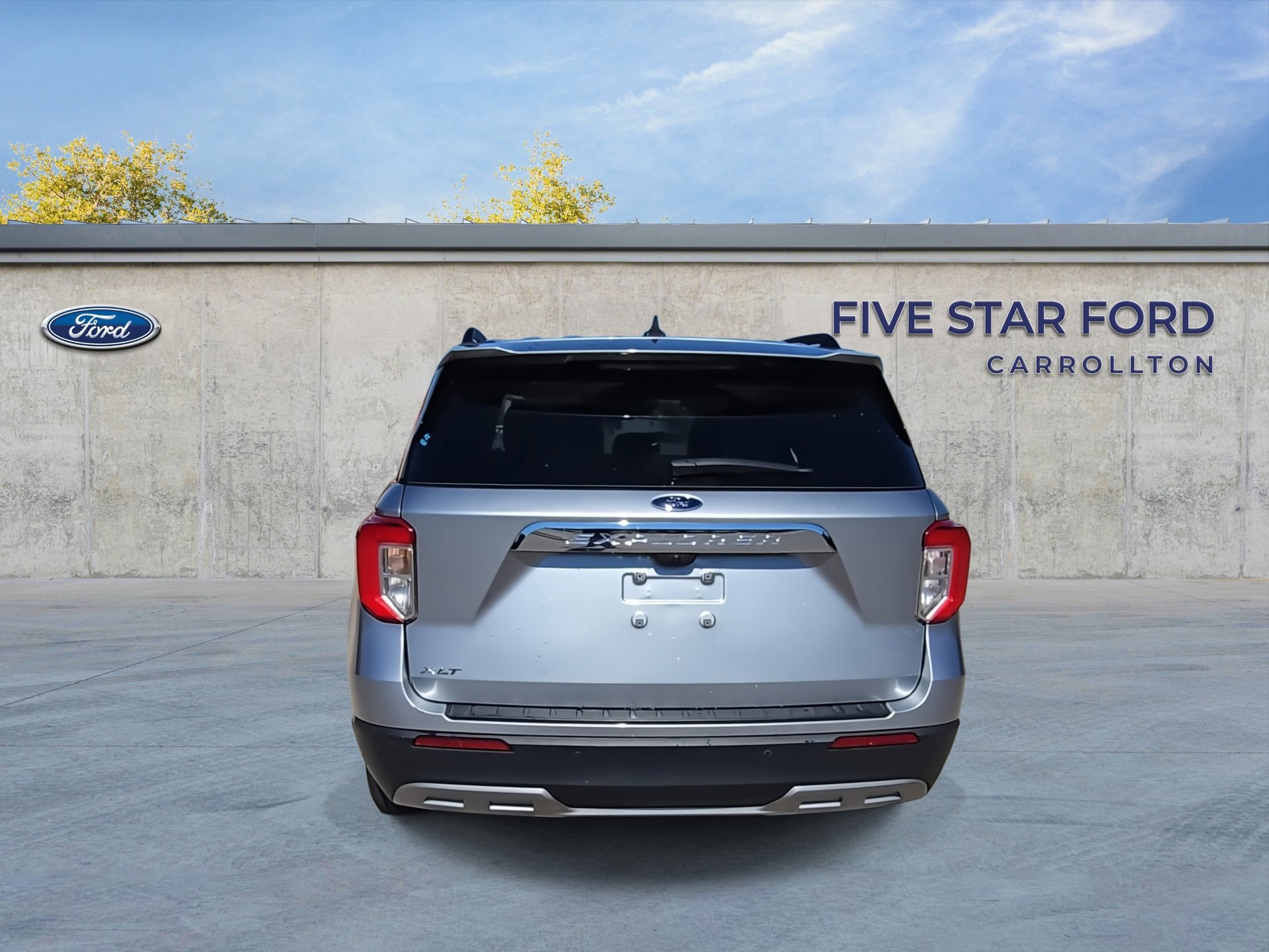 Certified 2023 Ford Explorer XLT w/ Equipment Group 202A image 4