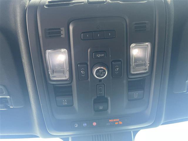 Used 2023 GMC Yukon XL Denali Ultimate AWD/4WD image 28