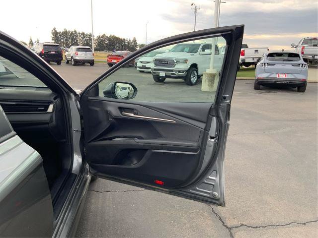 Used 2025 Toyota Camry SE w/ Convenience Package FWD image 21
