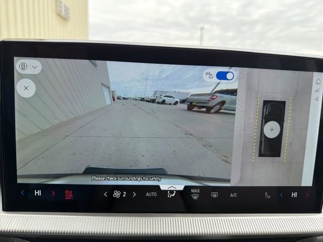 Certified 2025 Ford Explorer Platinum w/ LUX Leather Package image 22