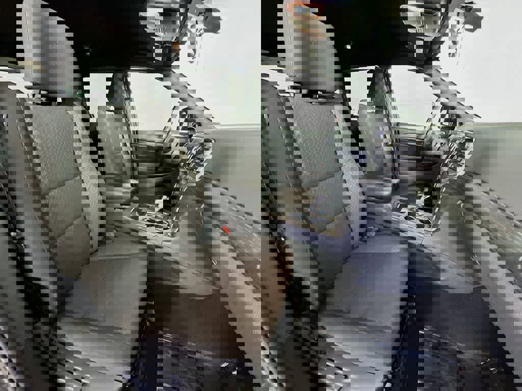 Used 2021 Jeep Grand Cherokee Laredo image 18