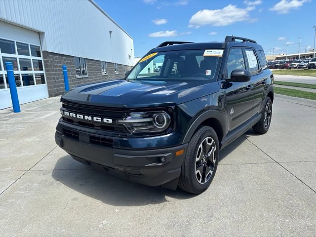 Certified 2023 Ford Bronco Sport Outer Banks w/ Tech Package AWD/4WD image 4