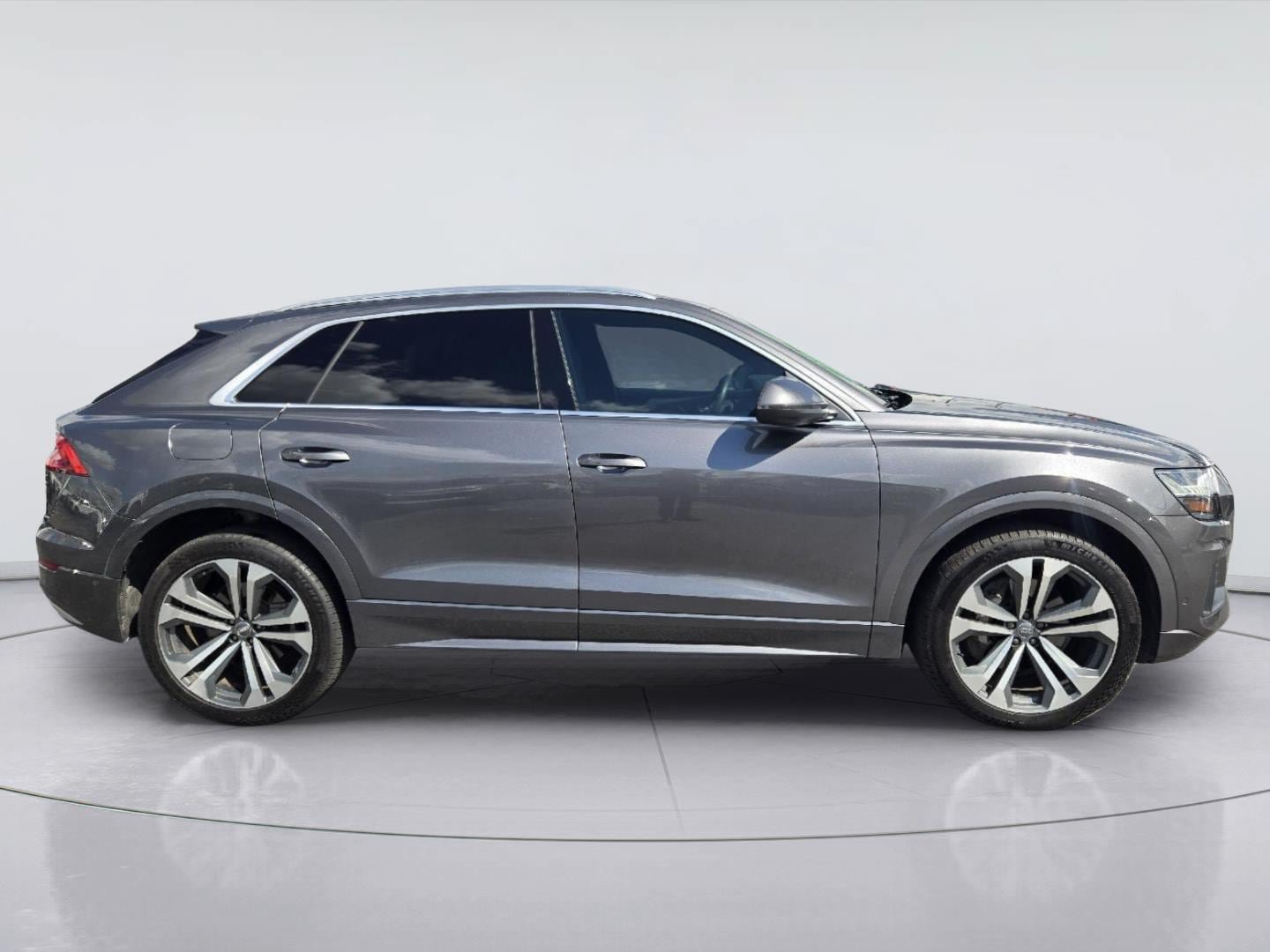 Used 2019 Audi Q8 Prestige AWD/4WD image 4