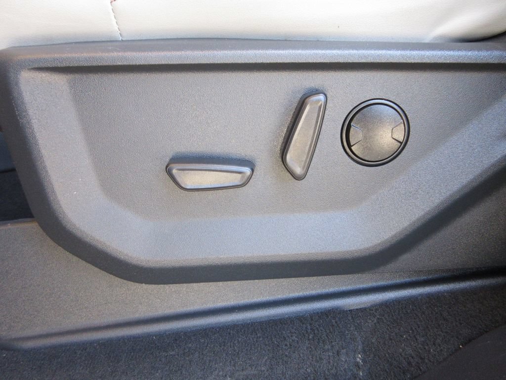 Certified 2025 Ford Expedition Max Active RWD image 12
